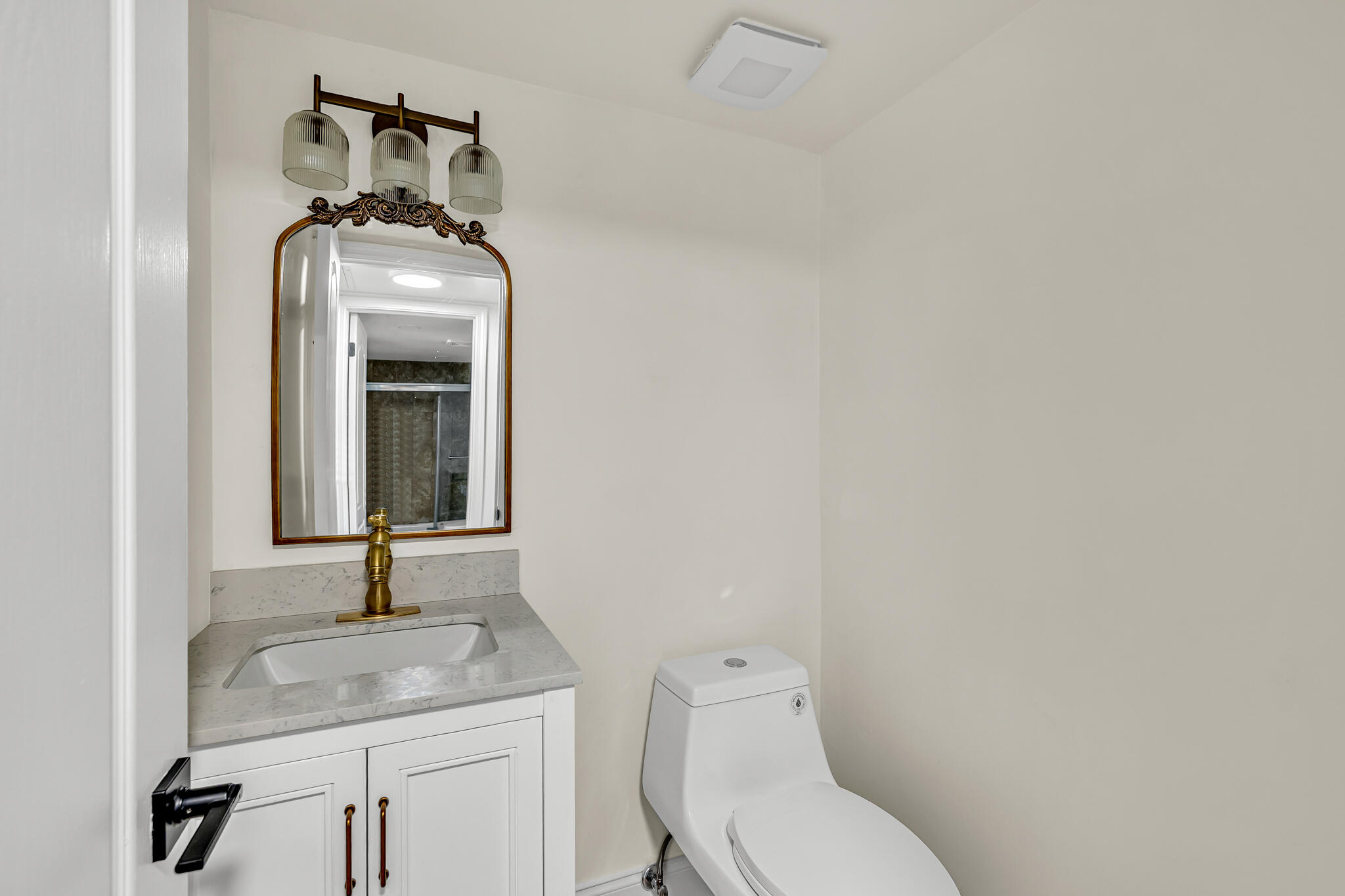 100 Royal Palm Way, Unit 1030 Boca Raton, FL 33432 - Photo 16 of 25 Bathroom