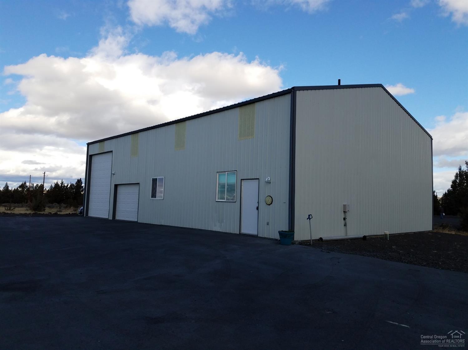 Steel framed, insulated 40X60 Shop with