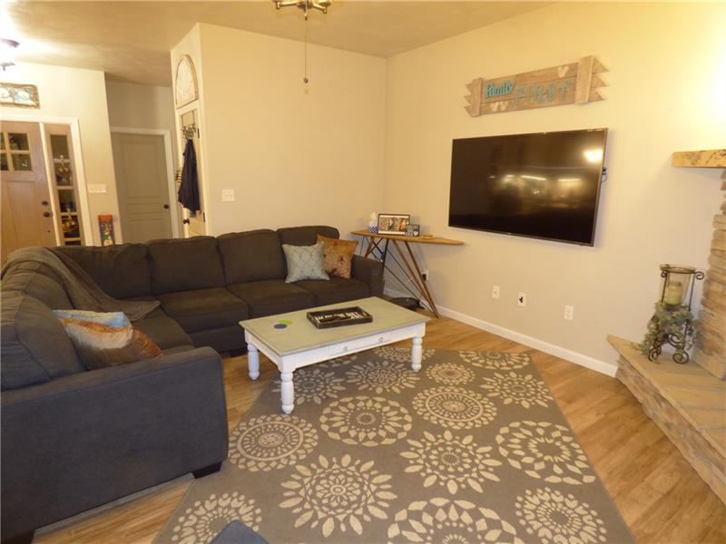 132 Rustic Ridge Drive Pittsburgh, PA 15239 - Photo 8 of 25 Living Room