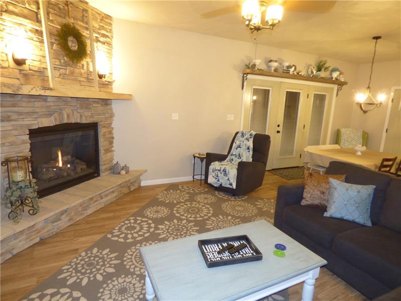 132 Rustic Ridge Drive Pittsburgh, PA 15239 - Photo 9 of 25 Living Room