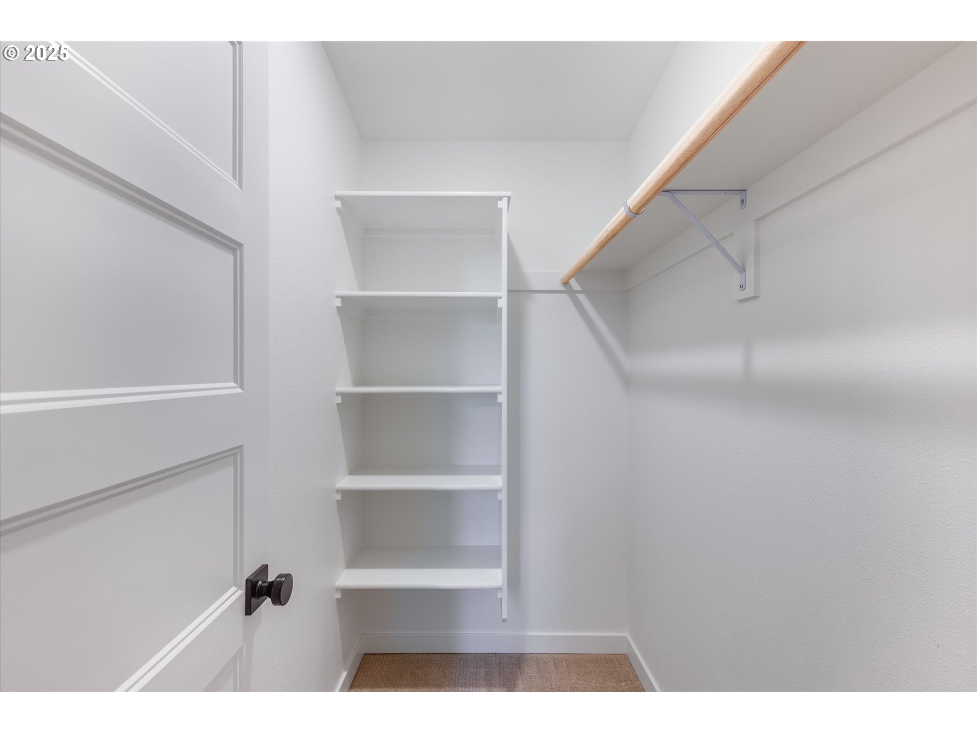 810 Taylor Road Kalama, WA 98625 - Photo 24 of 35 a black and white photo of a living room