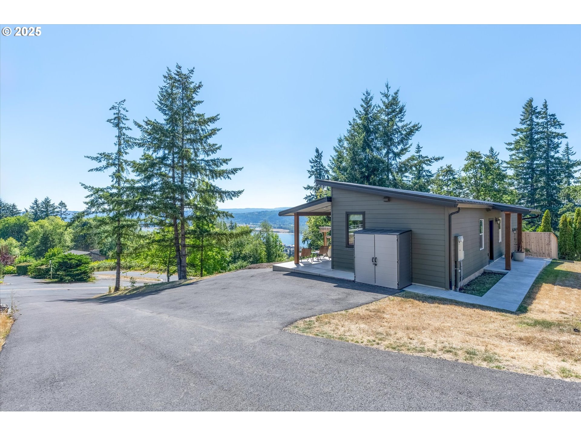 810 Taylor Road Kalama, WA 98625 - Photo 27 of 35 a view of a house with a yard
