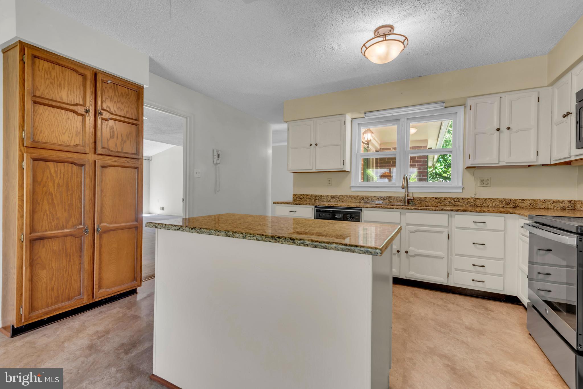852 Woodmont Road Annapolis, MD 21401 - Photo 19 of 37