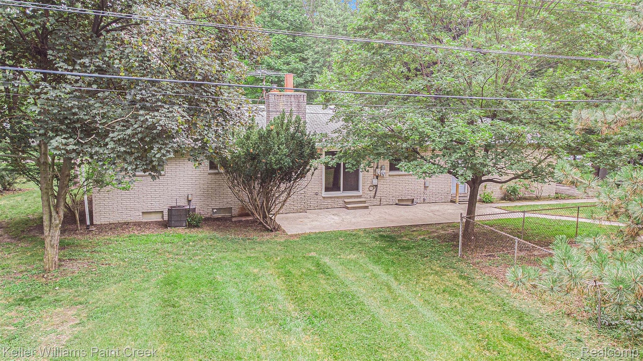 1322 Seville Road Rochester, MI 48309 - Photo 32 of 35 DJI_0579.jpg
