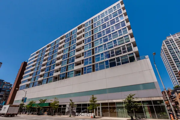 $3,400 | 630 North Franklin Street, Unit 1001, Chicago, IL 60654