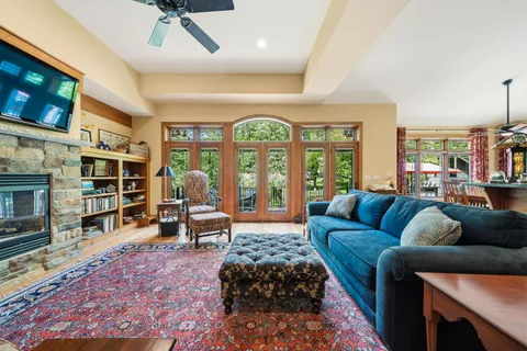 $1,299,999 | W4390 North Lake Shore Drive, Linn, WI 53147