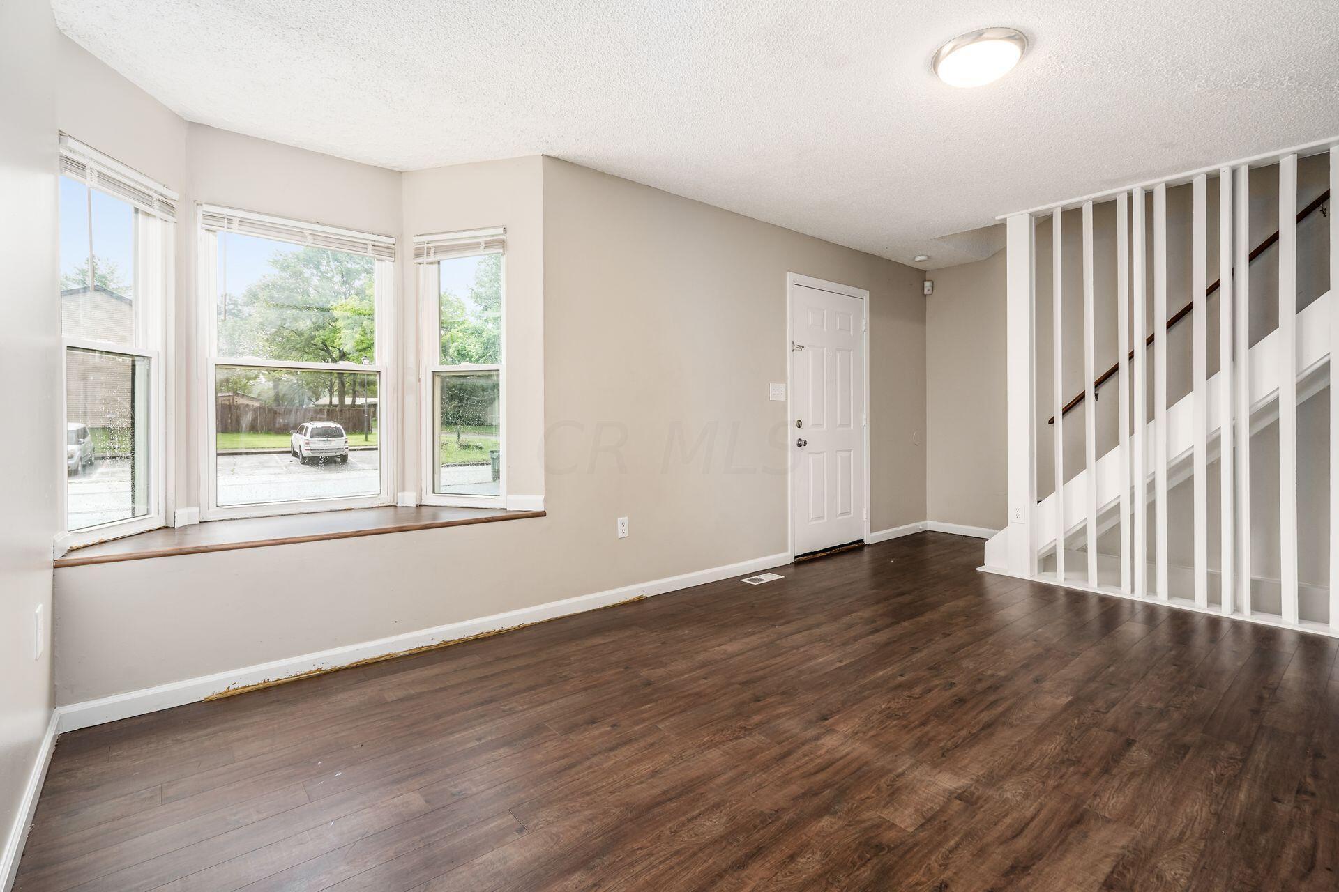 3307 Rakeford Drive Columbus, OH 43231 - Photo 5 of 24 003_ Dr Columbus OH 43231 USA
