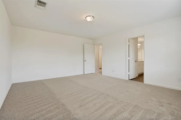 $2,600 | 2430 Sagebrush Drive, Glenn Heights, TX 75154