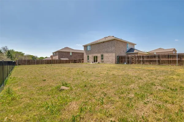 $2,600 | 2430 Sagebrush Drive, Glenn Heights, TX 75154
