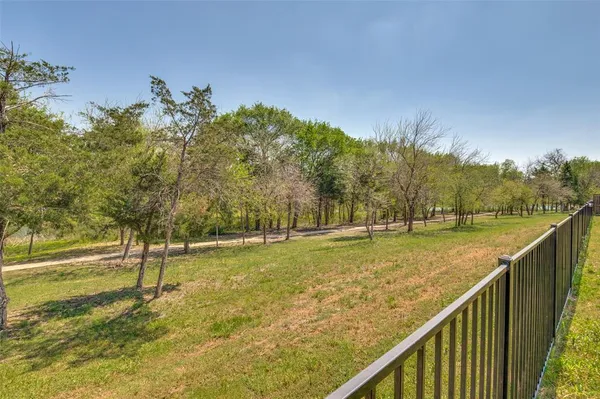 $2,600 | 2430 Sagebrush Drive, Glenn Heights, TX 75154