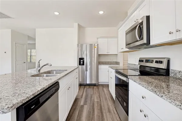 $2,600 | 2430 Sagebrush Drive, Glenn Heights, TX 75154
