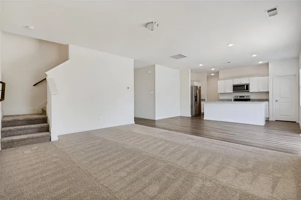 $2,600 | 2430 Sagebrush Drive, Glenn Heights, TX 75154