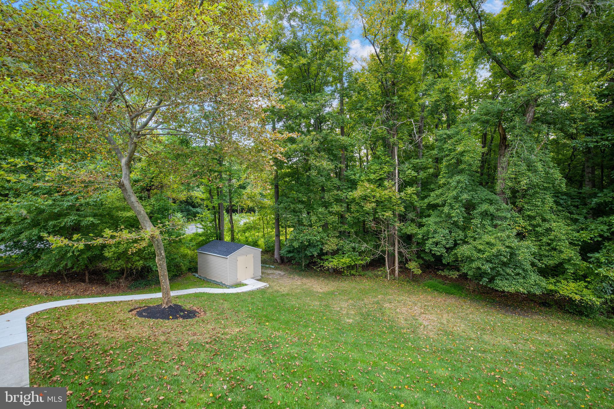 14300 Delcastle Drive Bowie, MD 20721 - Photo 31 of 33 Large Back yard