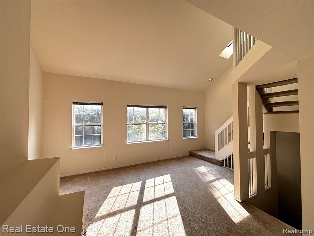 1423 Chesapeake Road, Unit 54 Royal Oak, MI 48067 - Photo 3 of 35