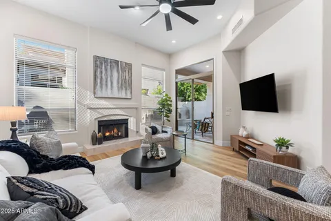 $940,000 | 7266 East Del Acero Drive, Scottsdale, AZ 85253