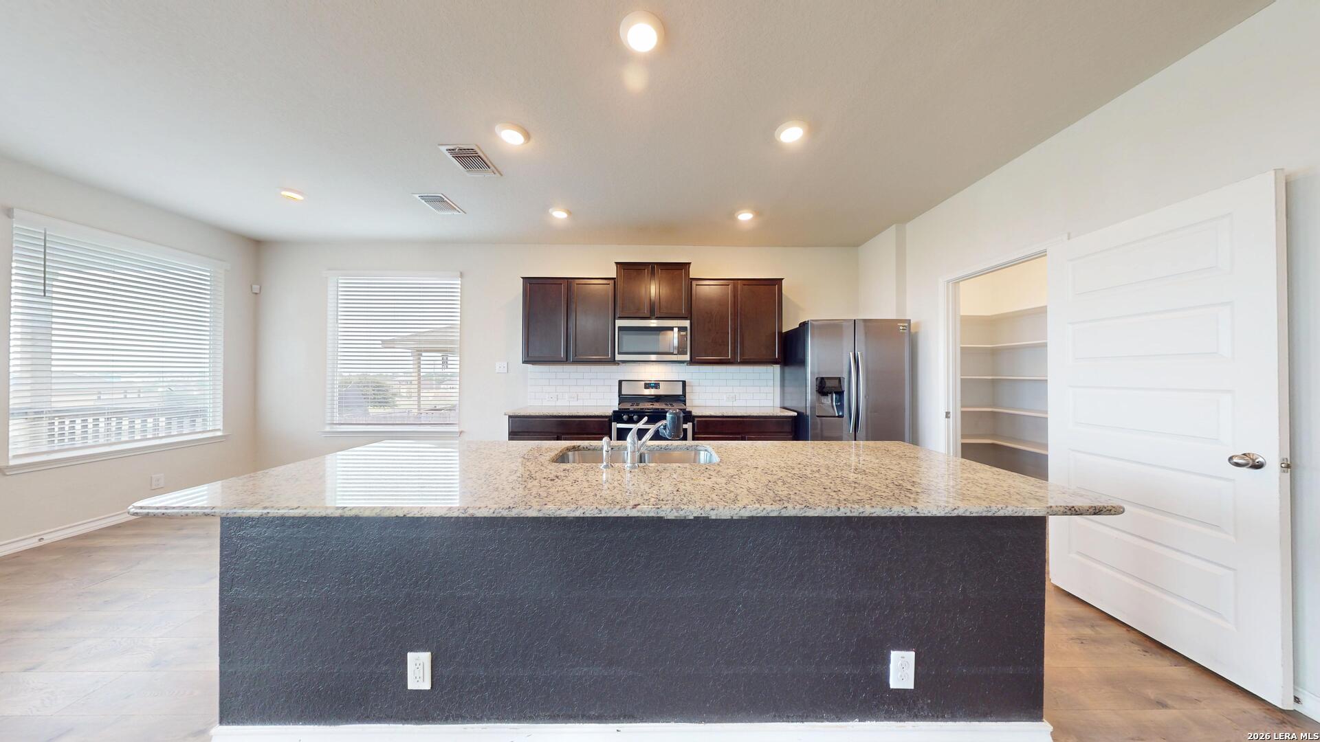 116 Country Cibolo, TX 78108 - Photo 9 of 55