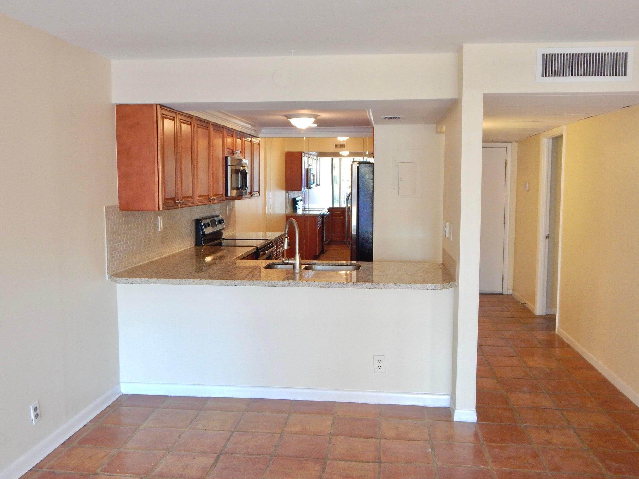 9 Royal Palm Way, Unit 106 Boca Raton, FL 33432 - Photo 4 of 22 20210504155727867522000000-o