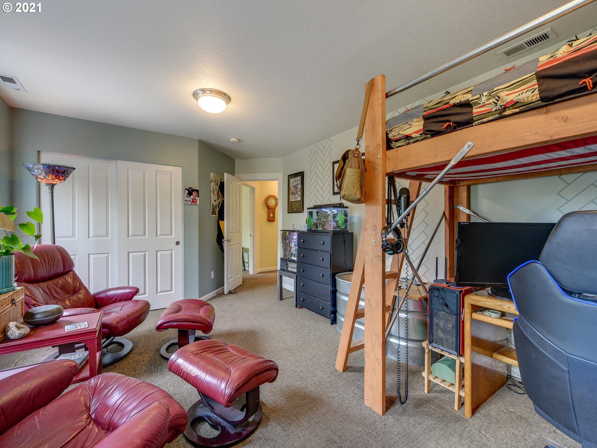 18351 Tupper Road Sandy, OR 97055 - Photo 25 of 32 Gallery Image 25