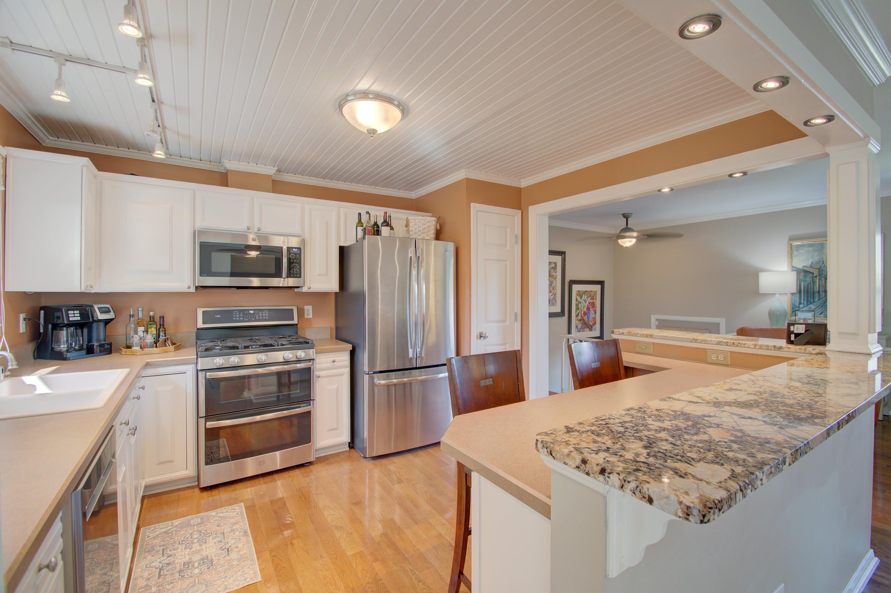 277 Beechwood Road Fort Mitchell, KY 41017 - Photo 20 of 38