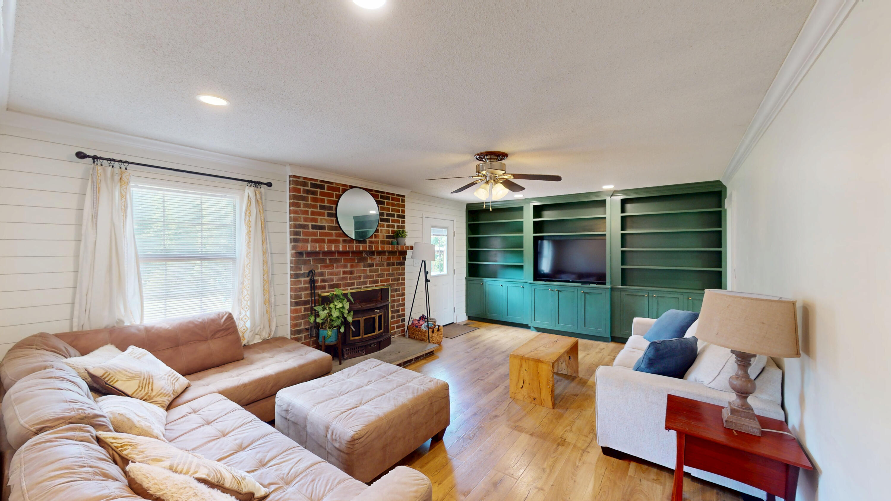 247 Bell Harrison Road Evensville, TN 37332 - Photo 3 of 21 3-Living Room 1.5
