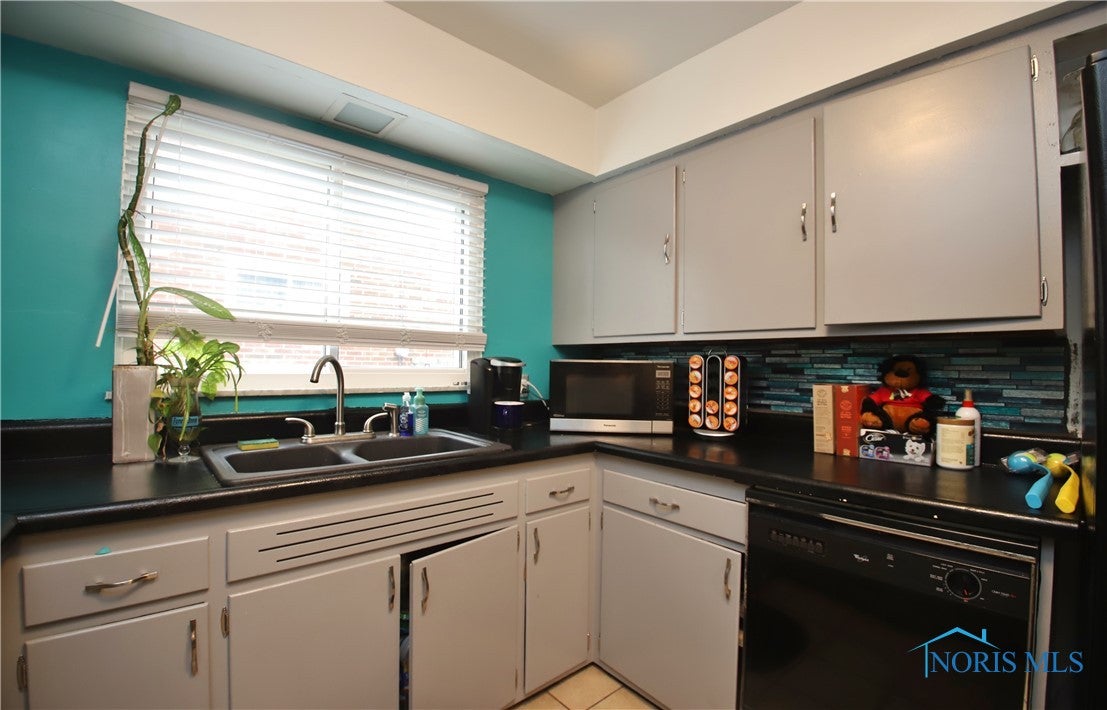 2851 Wyndale Road Toledo, OH 43613 - Photo 12 of 48 Gallery Image 12