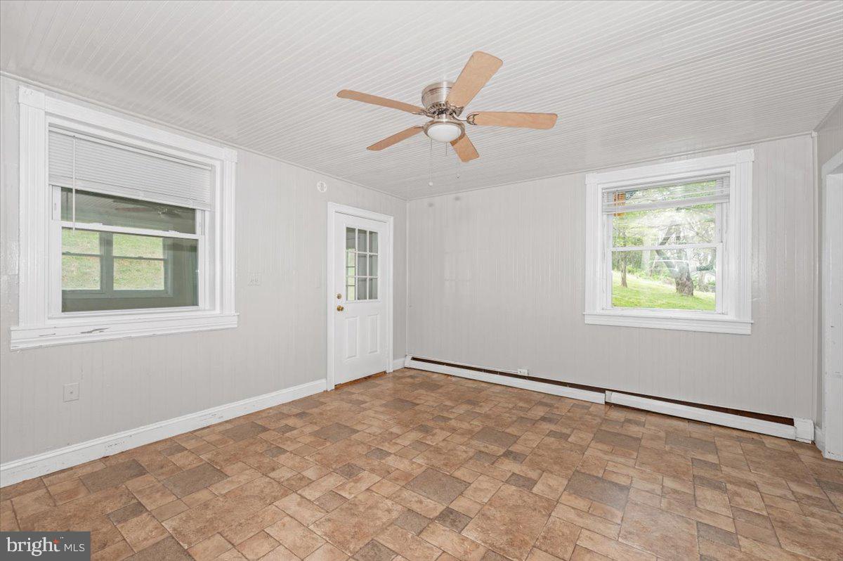576 Halltown Road Harpers Ferry, WV 25425 - Photo 21 of 63