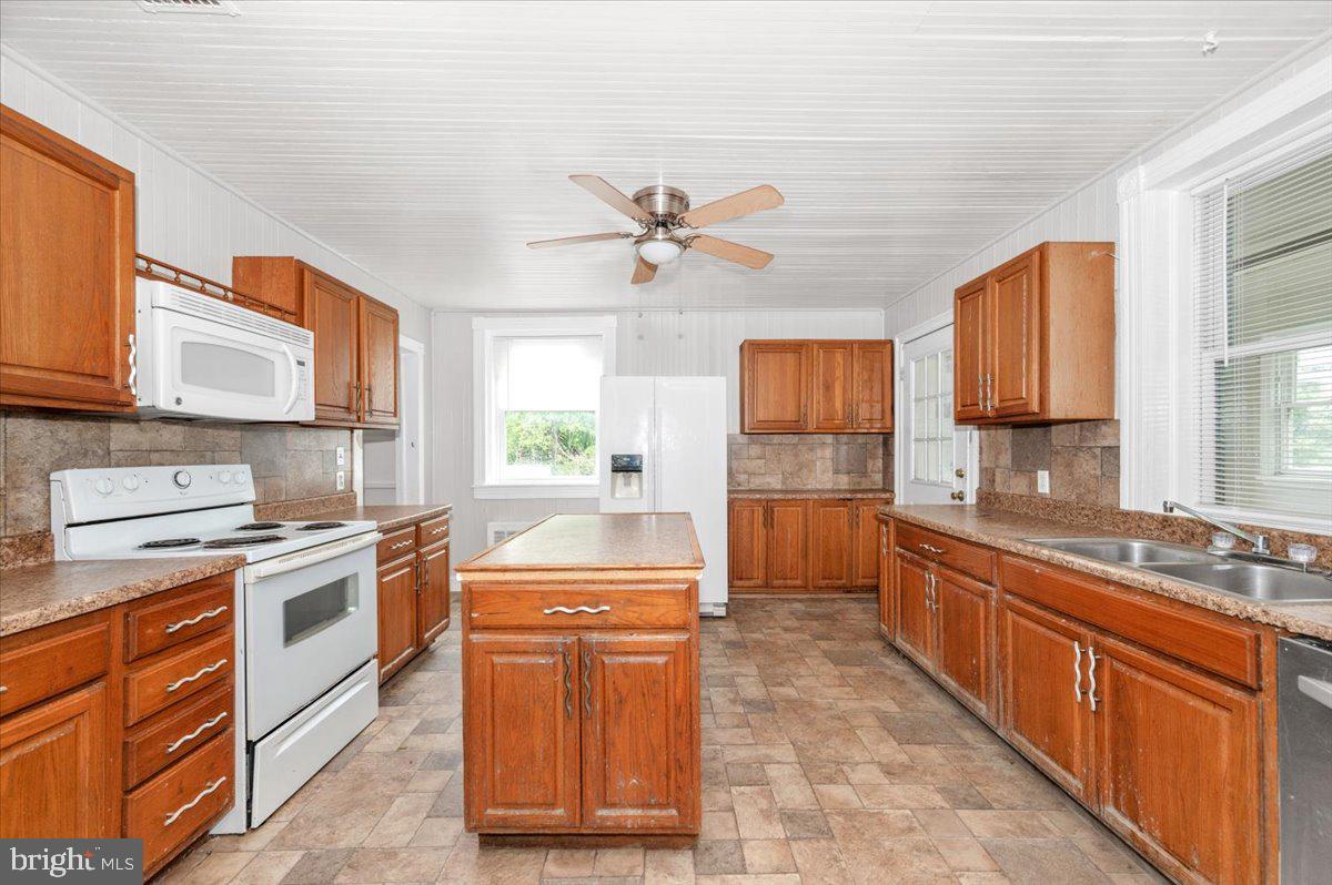 576 Halltown Road Harpers Ferry, WV 25425 - Photo 23 of 63