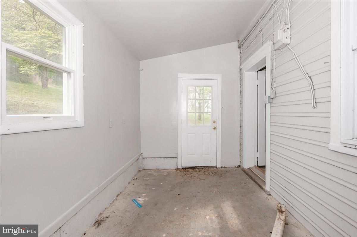 576 Halltown Road Harpers Ferry, WV 25425 - Photo 29 of 63