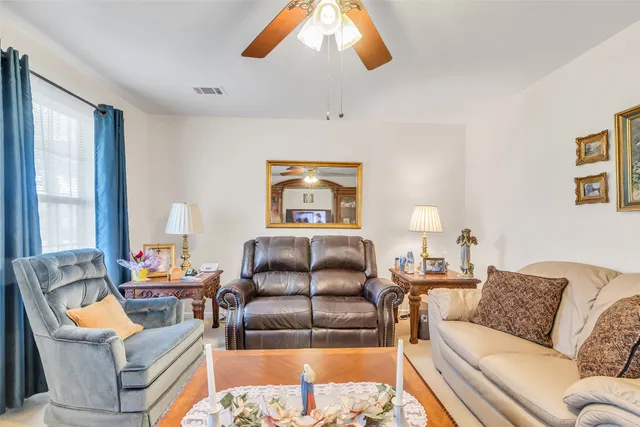 $815,000 | 13833 North N Highway, Willis, TX 77378