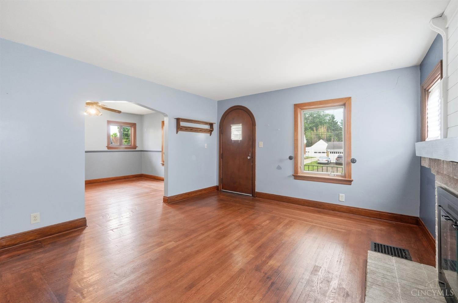 5555 Leumas Road Cincinnati, OH 45239 - Photo 7 of 40