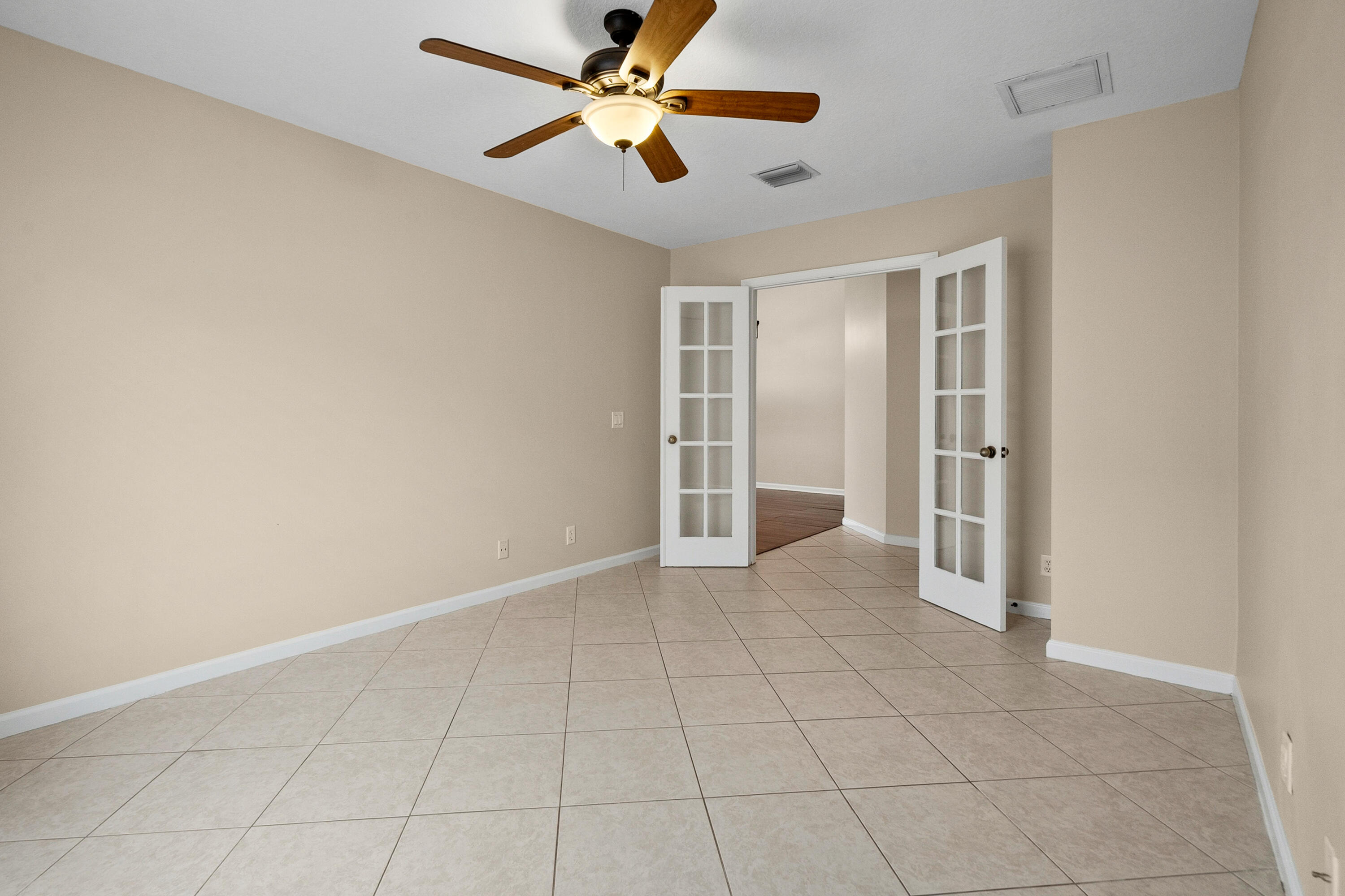 2686 Southwest Regency Road Stuart, FL 34997 - Photo 14 of 40 DSC03304