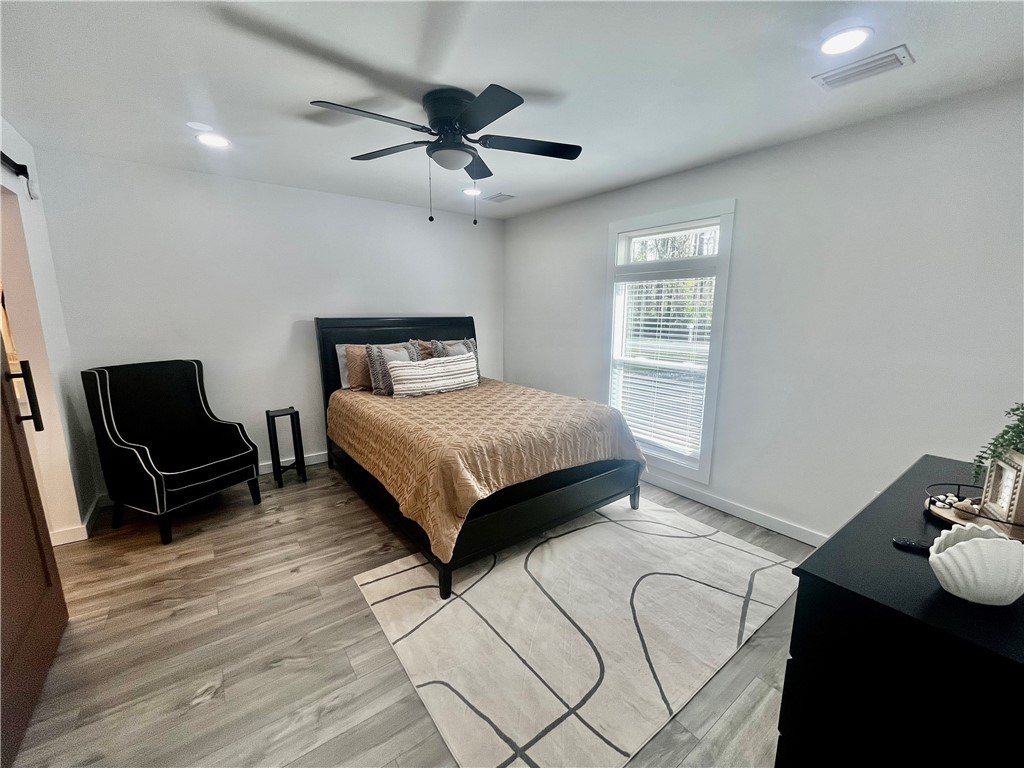 377 Midway Circle Brunswick, GA 31523 - Photo 7 of 12