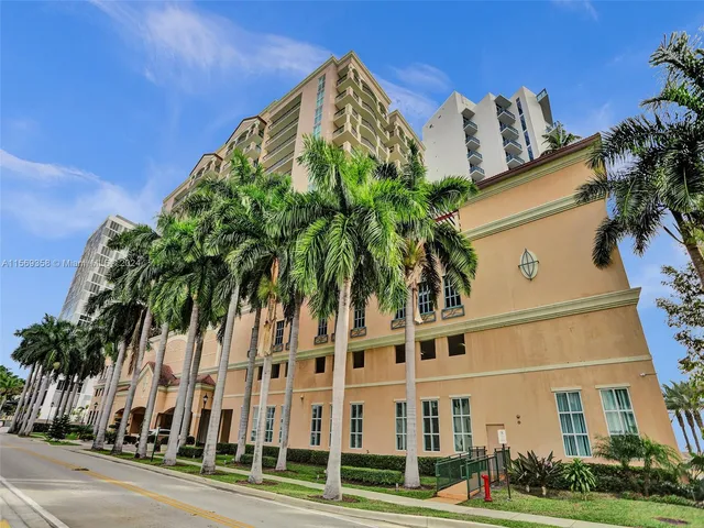 $7,900 | 17555 Atlantic Boulevard, Unit 1101, Sunny Isles Beach, FL 33160