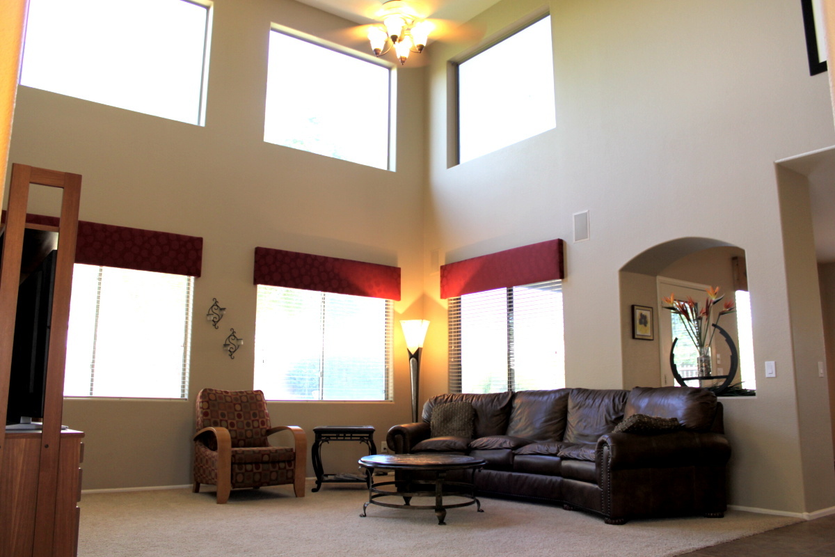 3894 East Simpson Road Gilbert, AZ 85297 - Photo 3 of 27 Family room