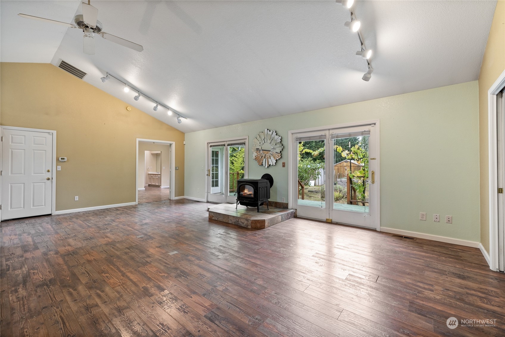 7507 Johnson Road Southeast Olympia, WA 98513 - Photo 4 of 25 Gallery Image 4