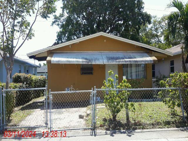 2236 Raleigh Street Hollywood, FL 33020 - Photo 1 of 1 4204010490_20240311_133813