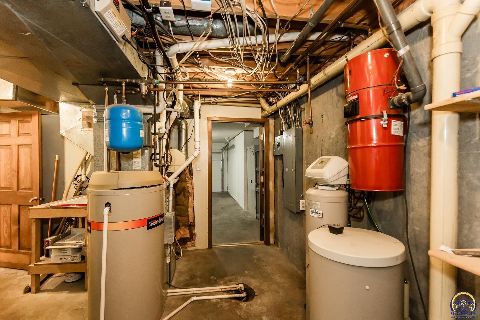 6530 Northwest Rossville Road Rossville, KS 66533 - Photo 40 of 88