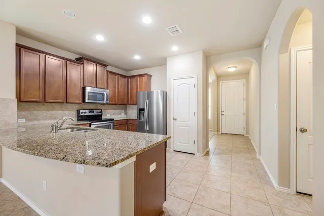 $2,395 | 18712 Mangan Way, Pflugerville, TX 78660