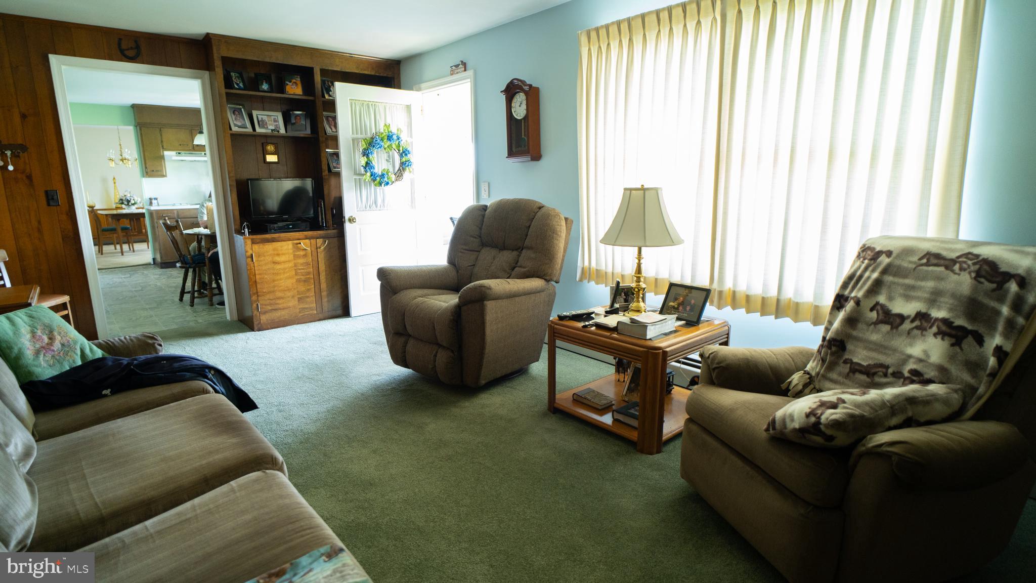 636 Halteman Road Souderton, PA 18964 - Photo 23 of 43 Family Room