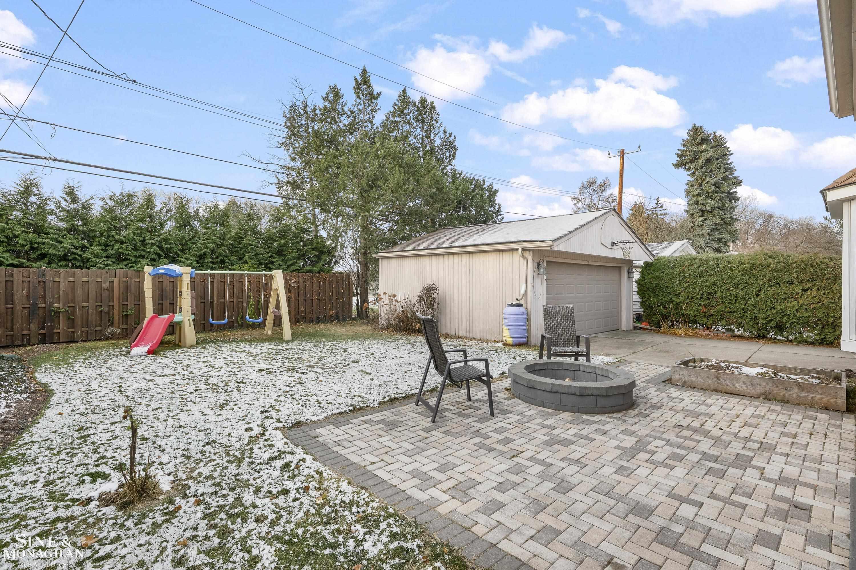 65 Vernier Road Grosse Pointe, MI 48236 - Photo 27 of 36 50195494-8c12d7d7-a3a2-4179-8b20-c35aaa2261b3.JPG