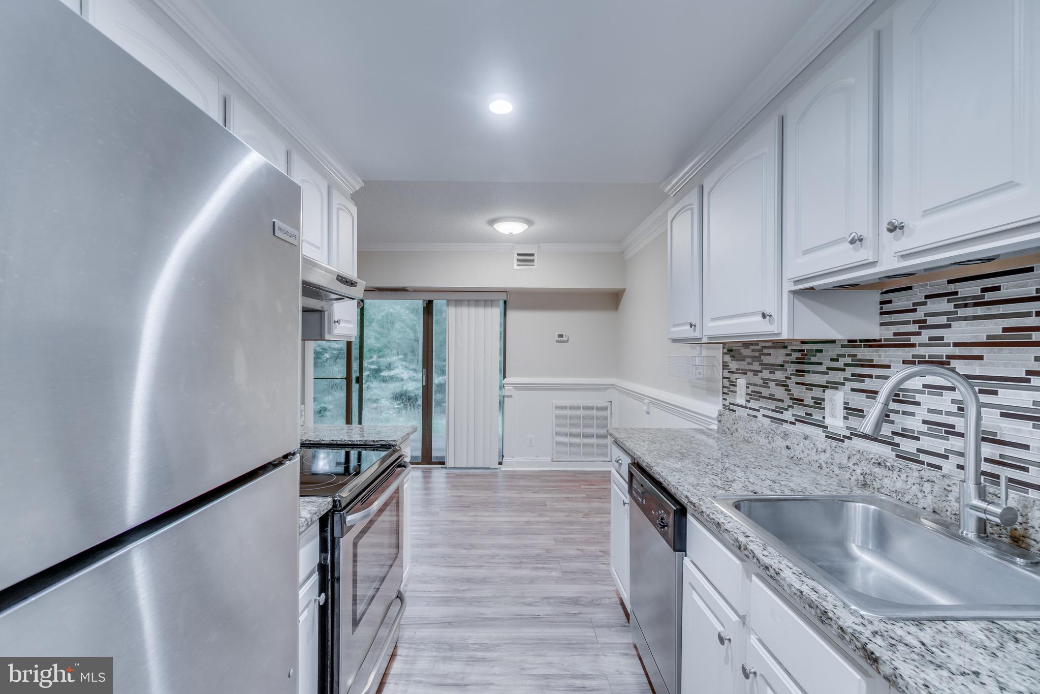 11621 Stoneview Square, Unit 1B Reston, VA 20191 - Photo 2 of 31 Gallery Image 2