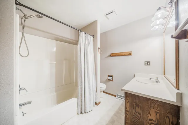 $329,000 | 3531 West Sunnyview Road, Appleton, WI 54914