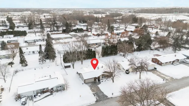 $329,000 | 3531 West Sunnyview Road, Appleton, WI 54914