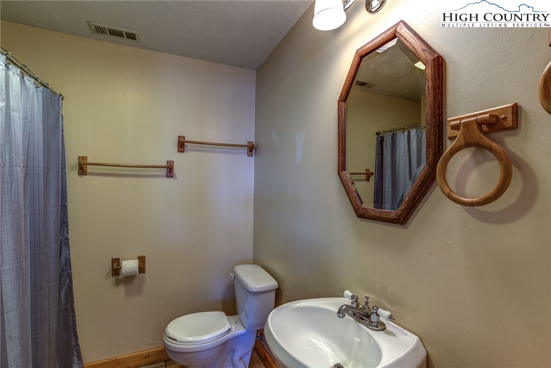 404 Little Tree Road West Jefferson, NC 28694 - Photo 26 of 40 Gallery Image 26