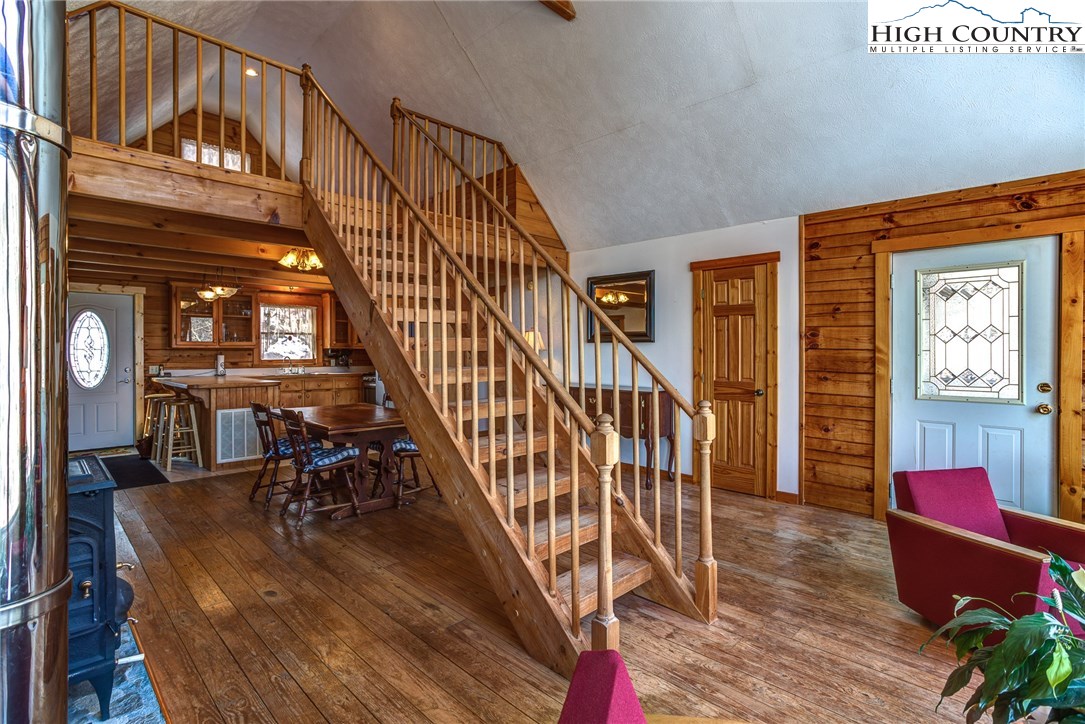 404 Little Tree Road West Jefferson, NC 28694 - Photo 6 of 40 Gallery Image 6