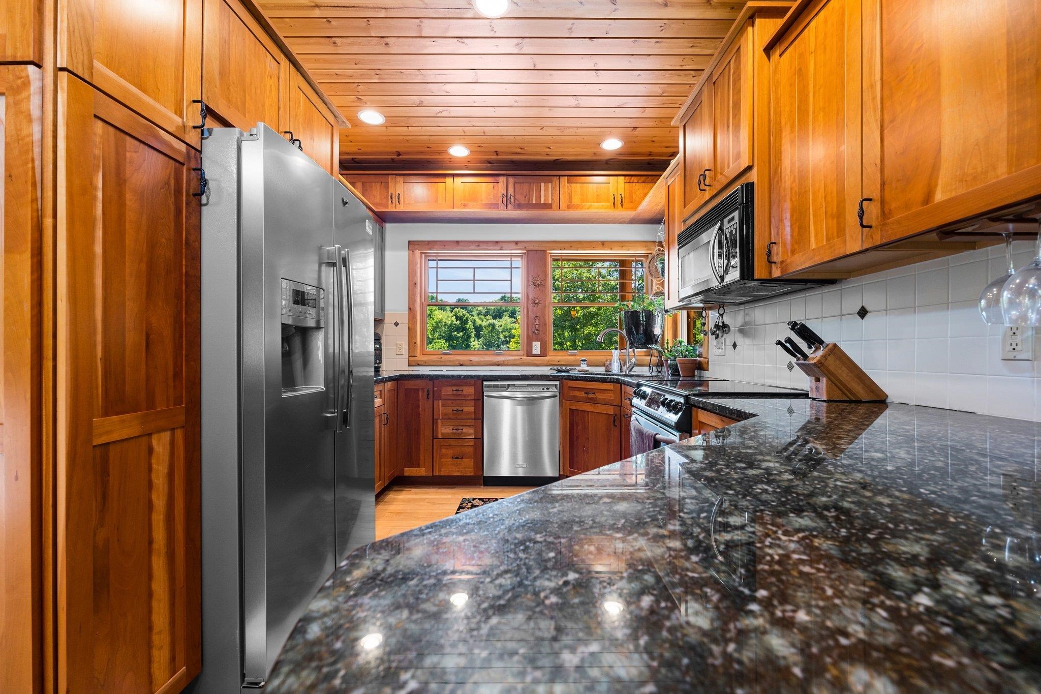13601 Beaver Pond Road Empire, MI 49630 - Photo 23 of 74 1914659-22.JPG