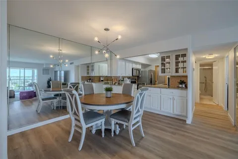 $319,900 | 10355 Paradise Boulevard, Unit 511, Treasure Island, FL 33706