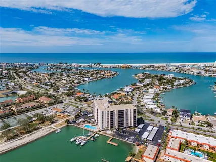 $319,900 | 10355 Paradise Boulevard, Unit 511, Treasure Island, FL 33706