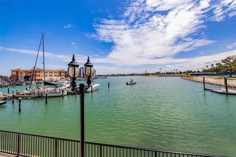 $319,900 | 10355 Paradise Boulevard, Unit 511, Treasure Island, FL 33706