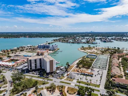 $319,900 | 10355 Paradise Boulevard, Unit 511, Treasure Island, FL 33706